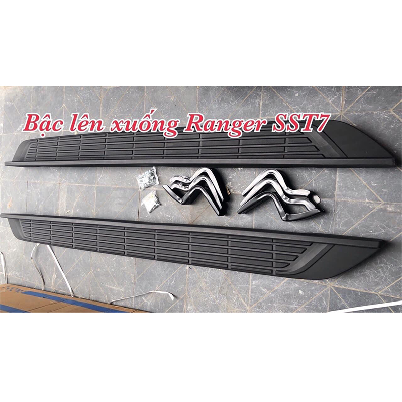 Bậc lên xuống Ranger SST7